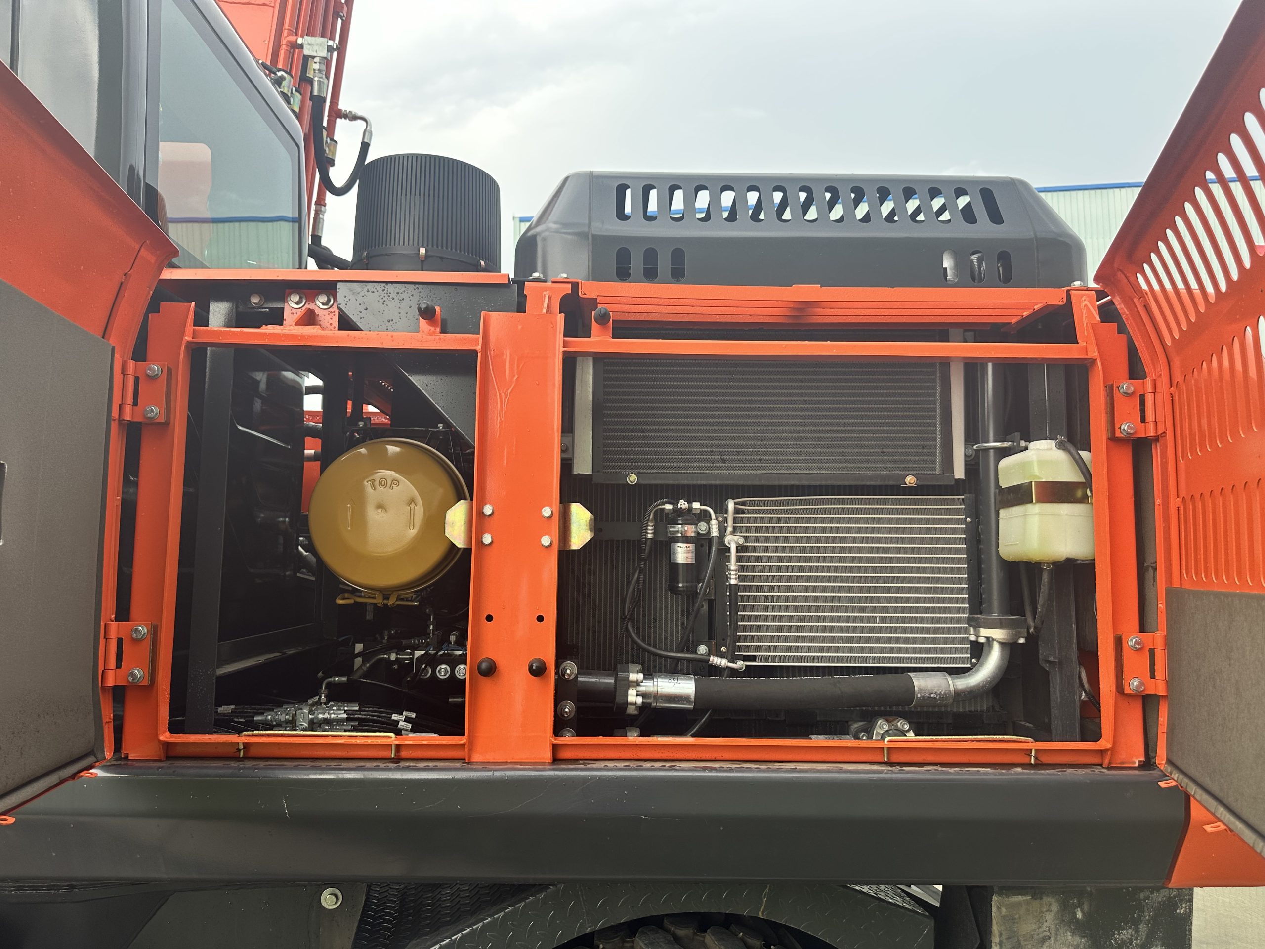 shl210 wheel excavator