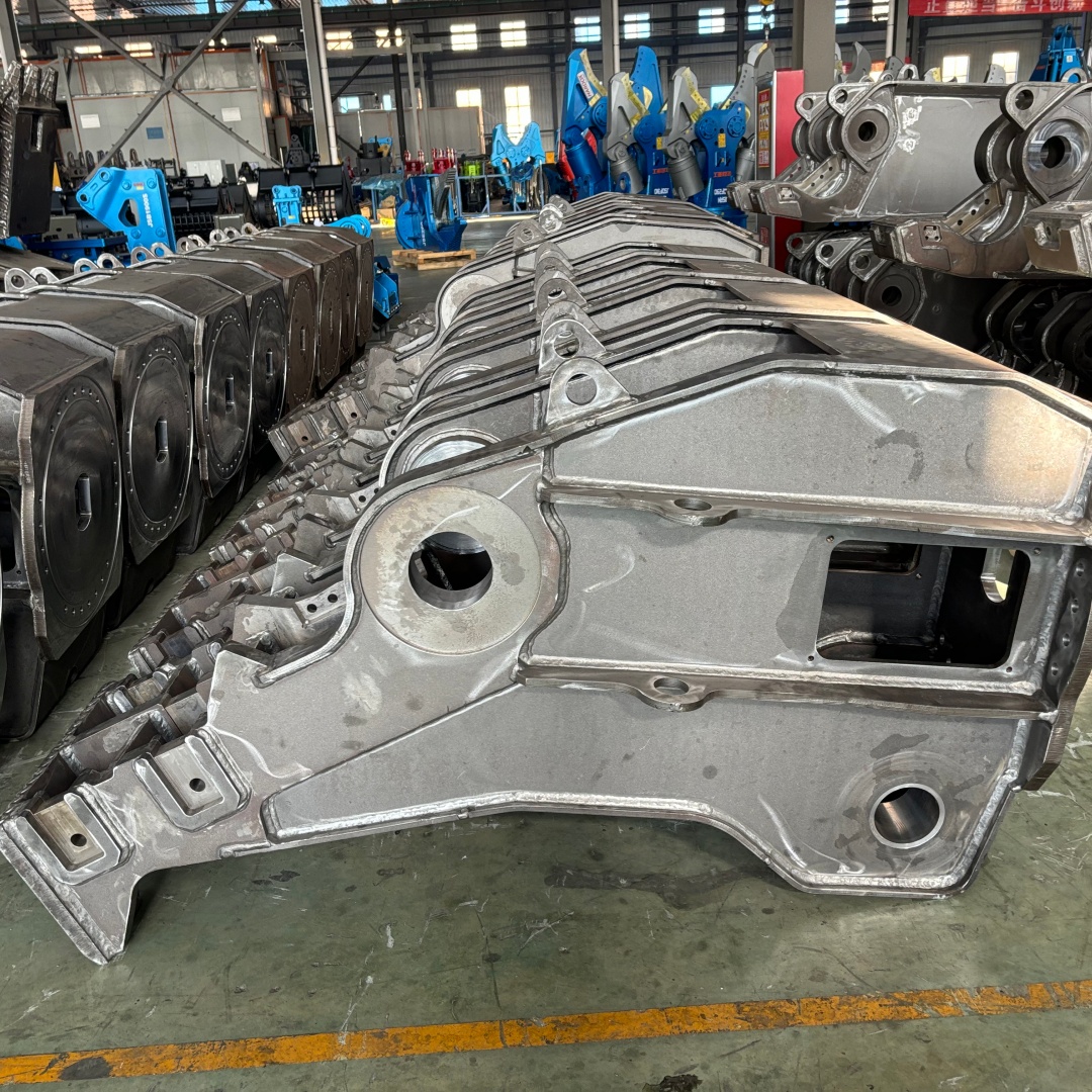 Hydraulic pulverizer