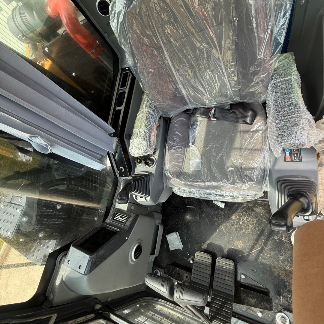 DX140 crawler excavator