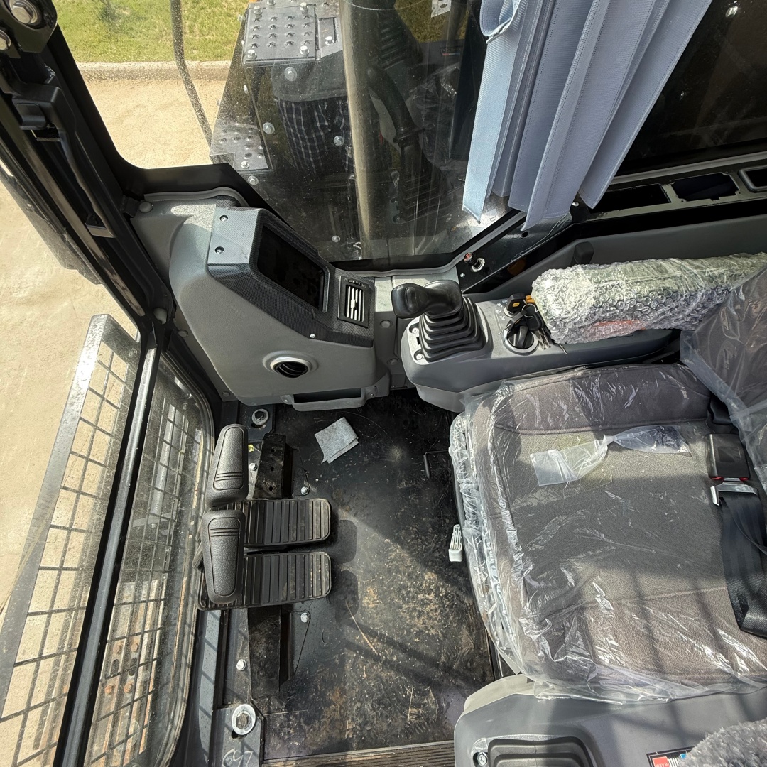 DX140 crawler excavator